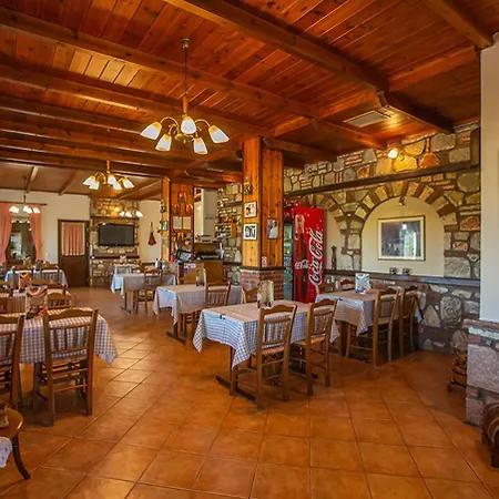 Casa de hóspedes Guesthouse Moucha 3*